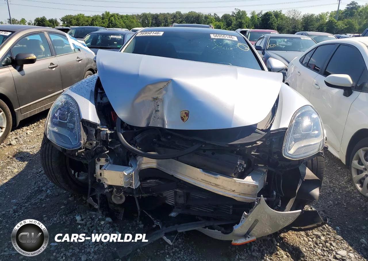 2018 Porsche Panamera 4 VIN:WP0AA2A73JL110095 - 5