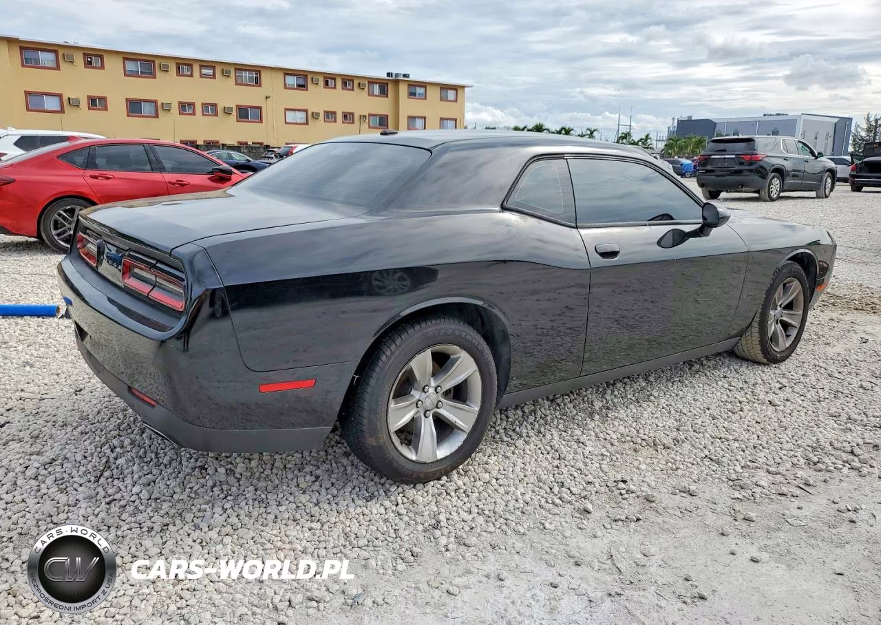 2017 Dodge Challenger Sxt VIN:2C3CDZAG1HH561207 - 3