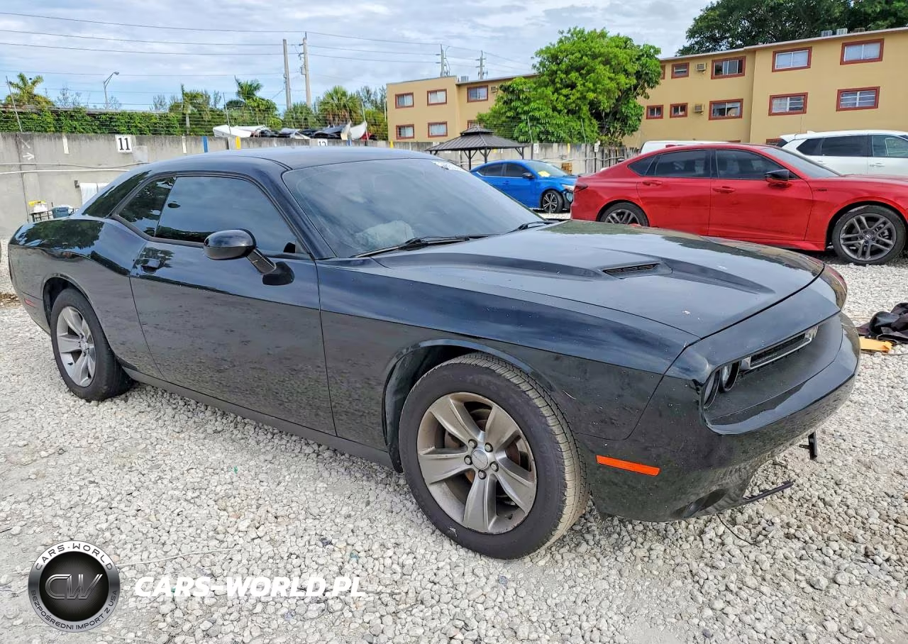 2017 Dodge Challenger Sxt VIN:2C3CDZAG1HH561207 - 4