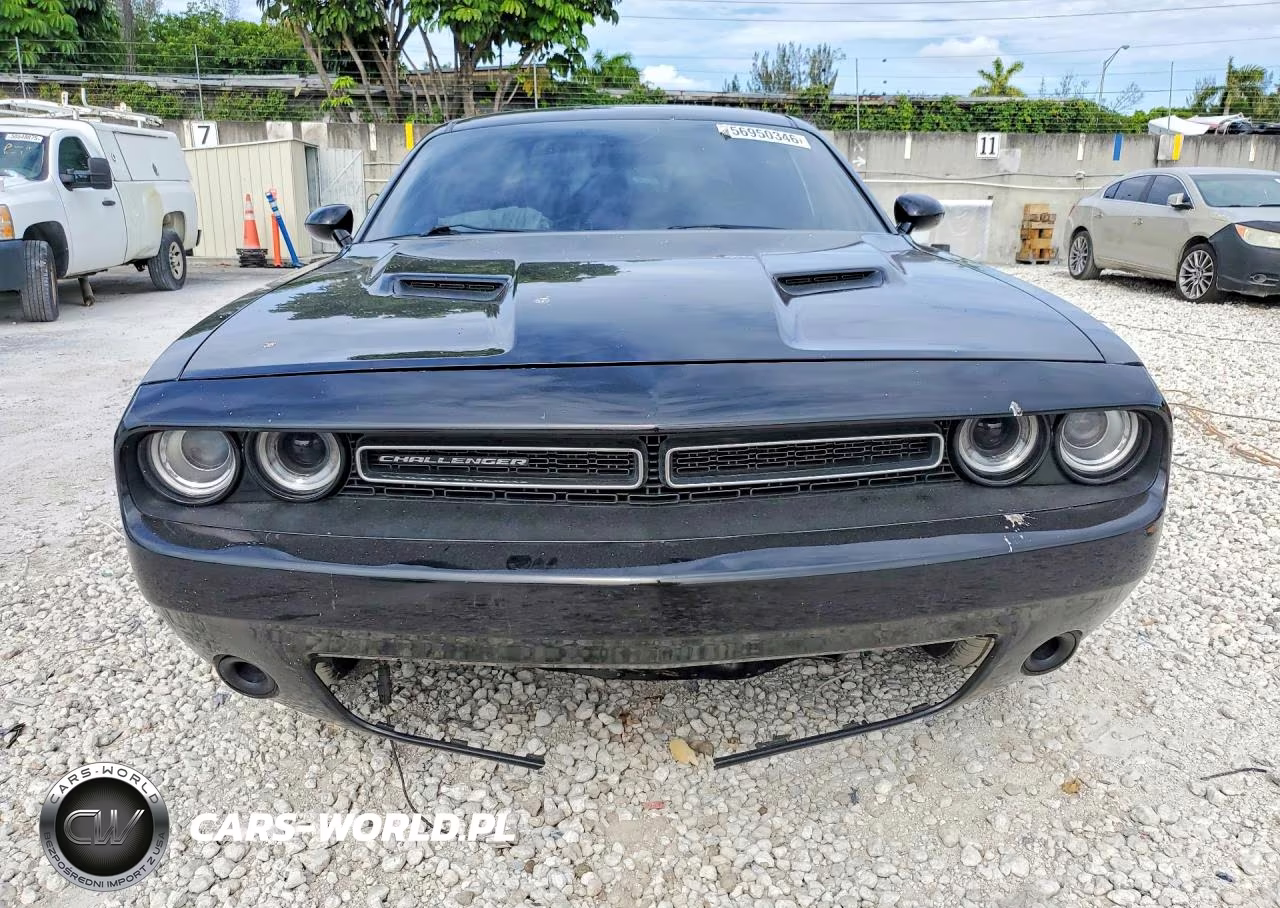 2017 Dodge Challenger Sxt VIN:2C3CDZAG1HH561207 - 5