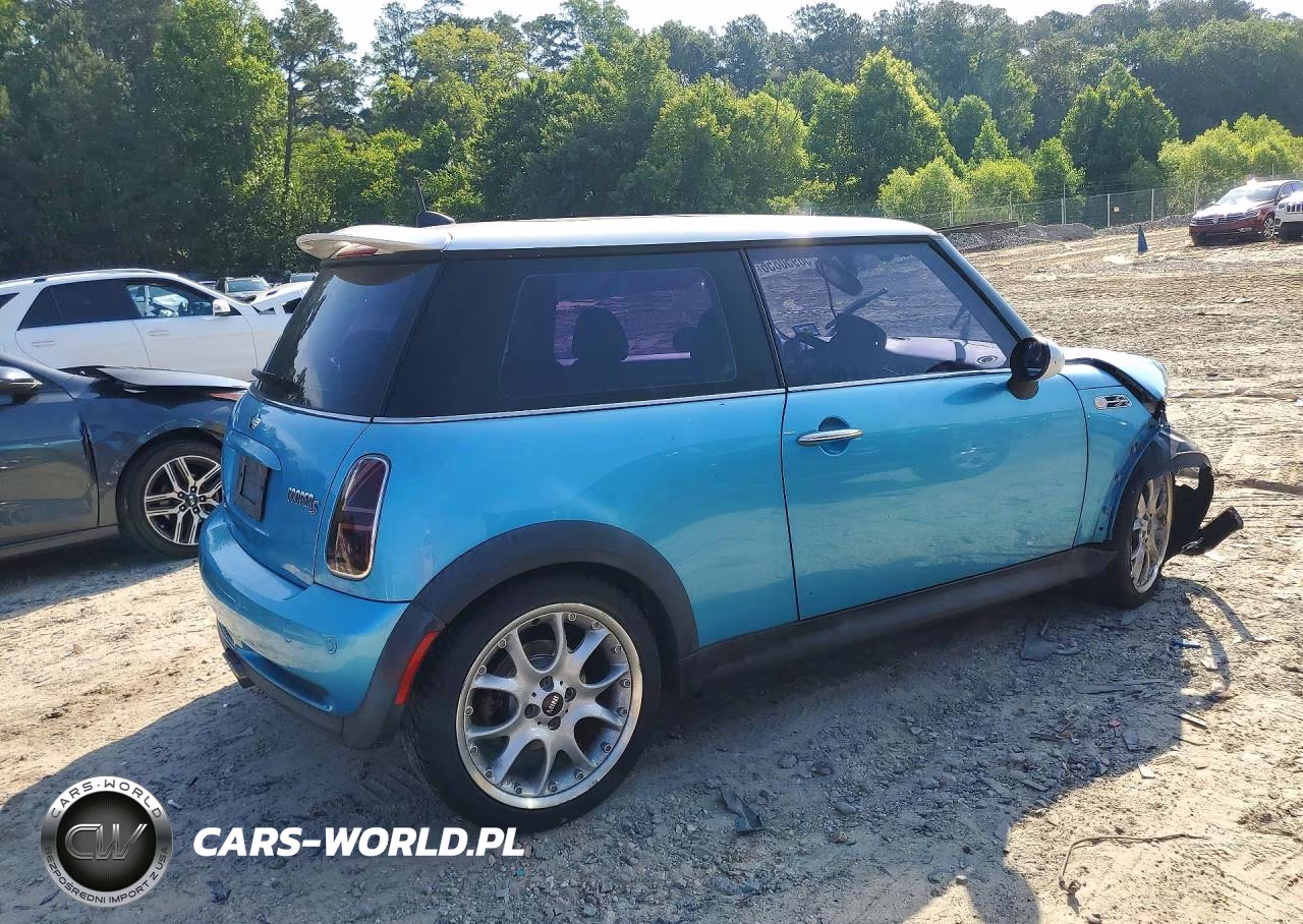 2005 Mini Cooper S VIN:WMWRE33585TG98834 - 3