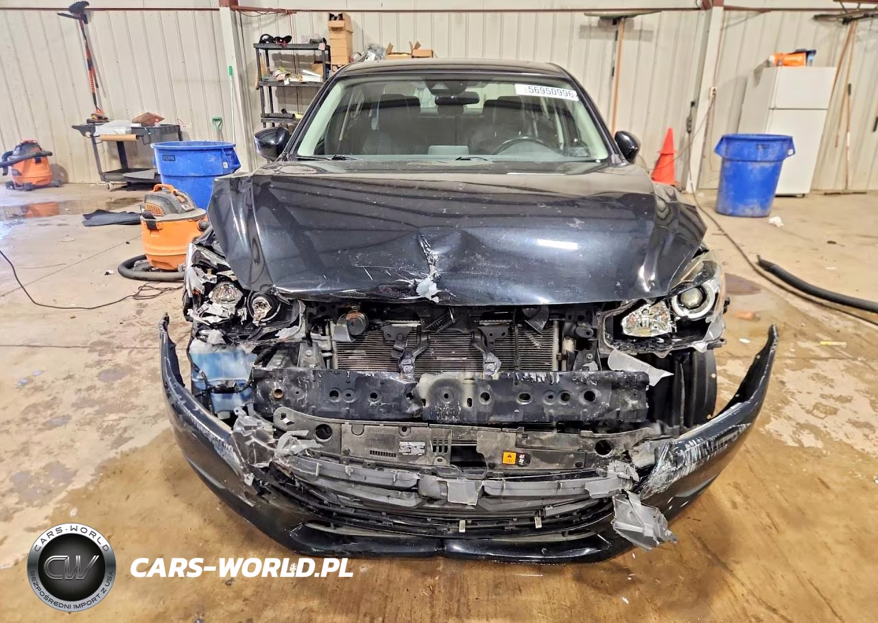 2018 Mazda 3 Touring VIN:3MZBN1V35JM256780 - 5