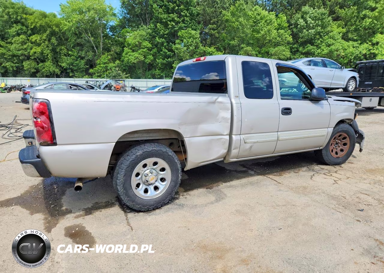 2005 Chevrolet Silverado C1500 VIN:1GCEC19X85Z182360 - 3