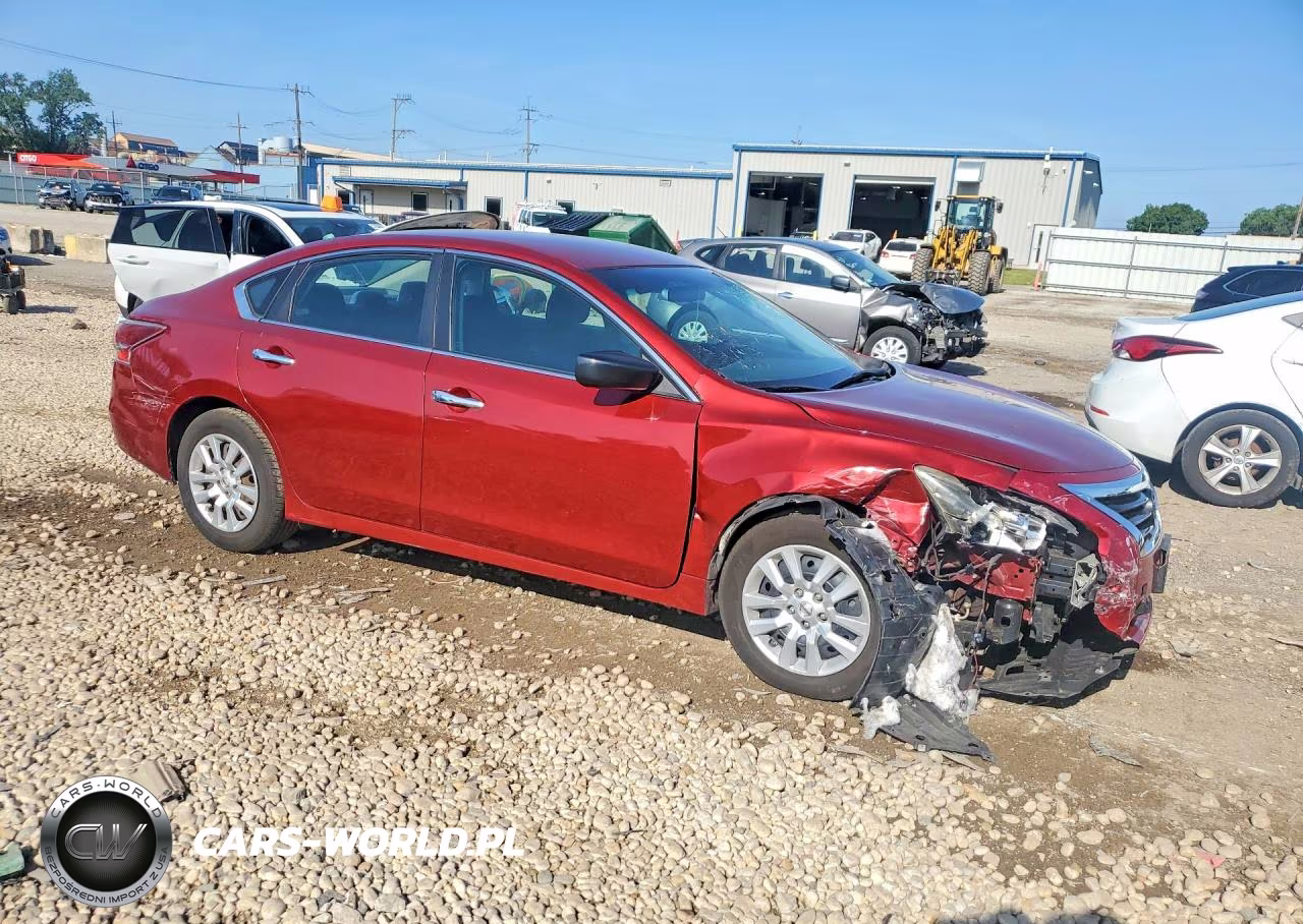 2015 Nissan Altima 2.5 S VIN:1N4AL3AP7FN346234 - 4