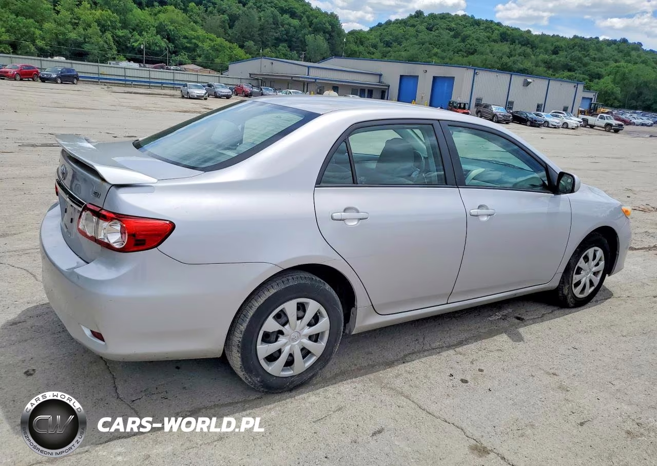 2011 Toyota Corolla Le VIN:2T1BU4EE4BC702663 - 3