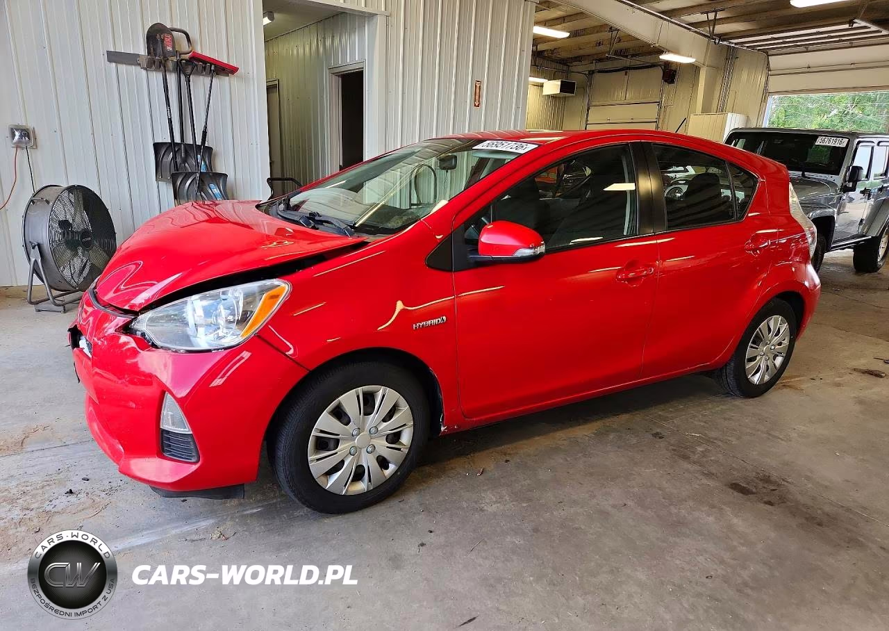 2014 Toyota Prius C Two