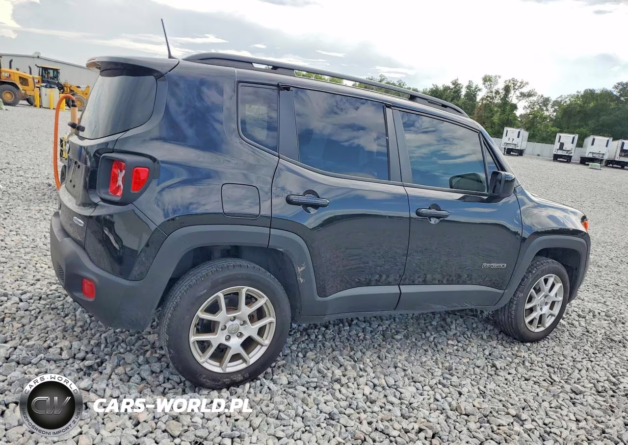 2019 Jeep Renegade Latitude VIN:ZACNJBBB9KPJ84779 - 3
