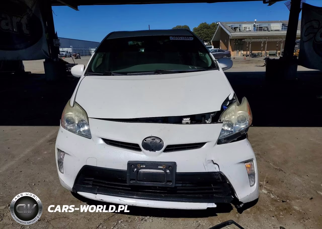 2015 Toyota Prius Two VIN:JTDKN3DUXF0444732 - 5