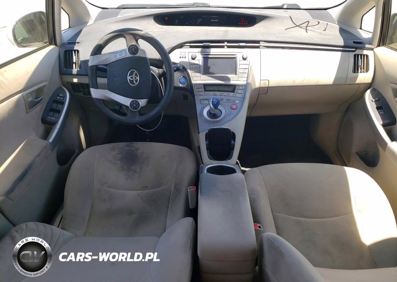 2015 Toyota Prius Two VIN:JTDKN3DUXF0444732 - 8