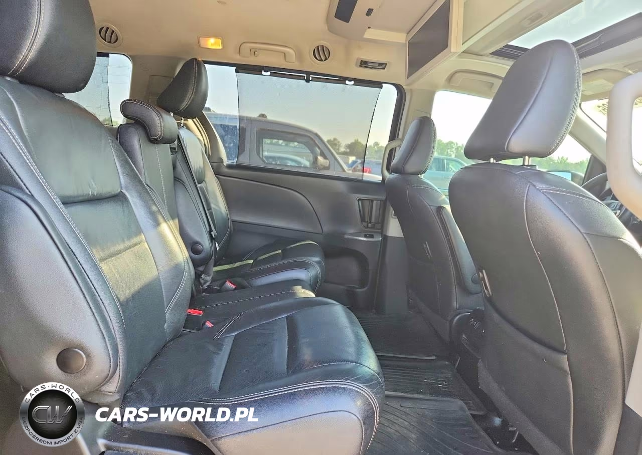 2018 Toyota Sienna Se Premium 8-Passenger VIN:5TDXZ3DC0JS955065 - 11