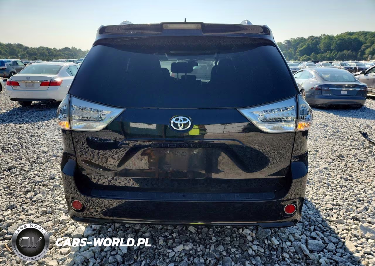2018 Toyota Sienna Se Premium 8-Passenger VIN:5TDXZ3DC0JS955065 - 6
