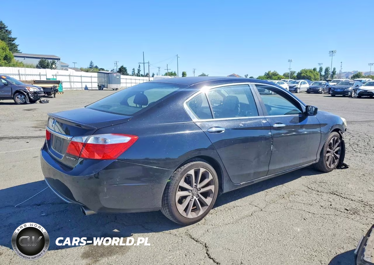 2015 Honda Accord Sport VIN:1HGCR2F5XFA032315 - 3