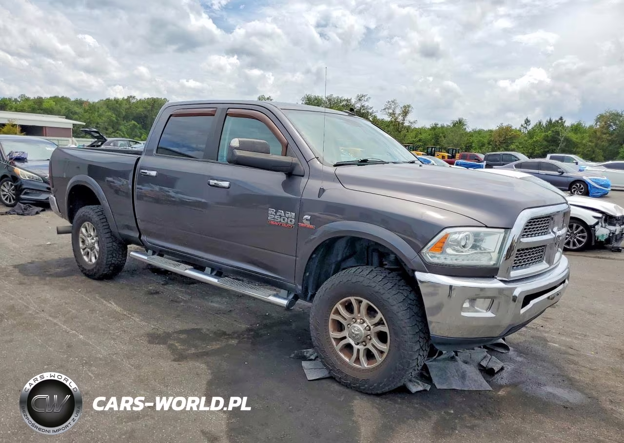 2014 Ram 2500 Laramie VIN:3C6UR5FL7EG152602 - 4