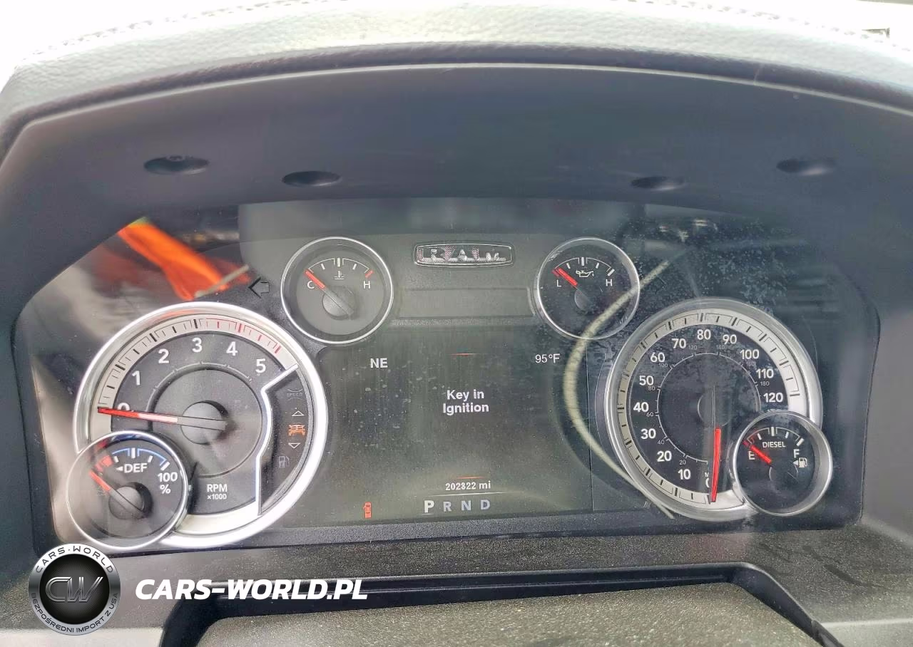 2014 Ram 2500 Laramie VIN:3C6UR5FL7EG152602 - 9