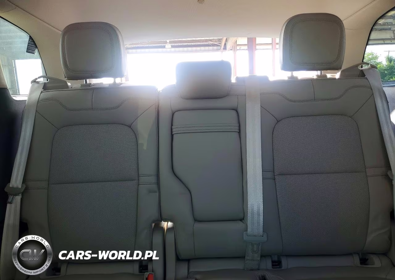 2020 Lincoln Corsair VIN:5LMCJ1C99LUL03939 - 10