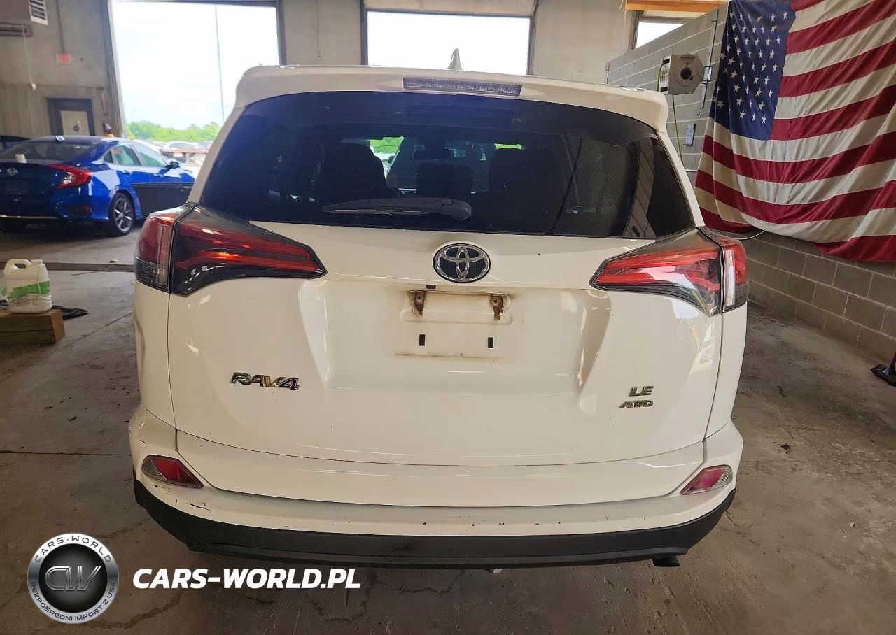 2018 Toyota Rav4 VIN:2T3BFREV8JW705917 - 6