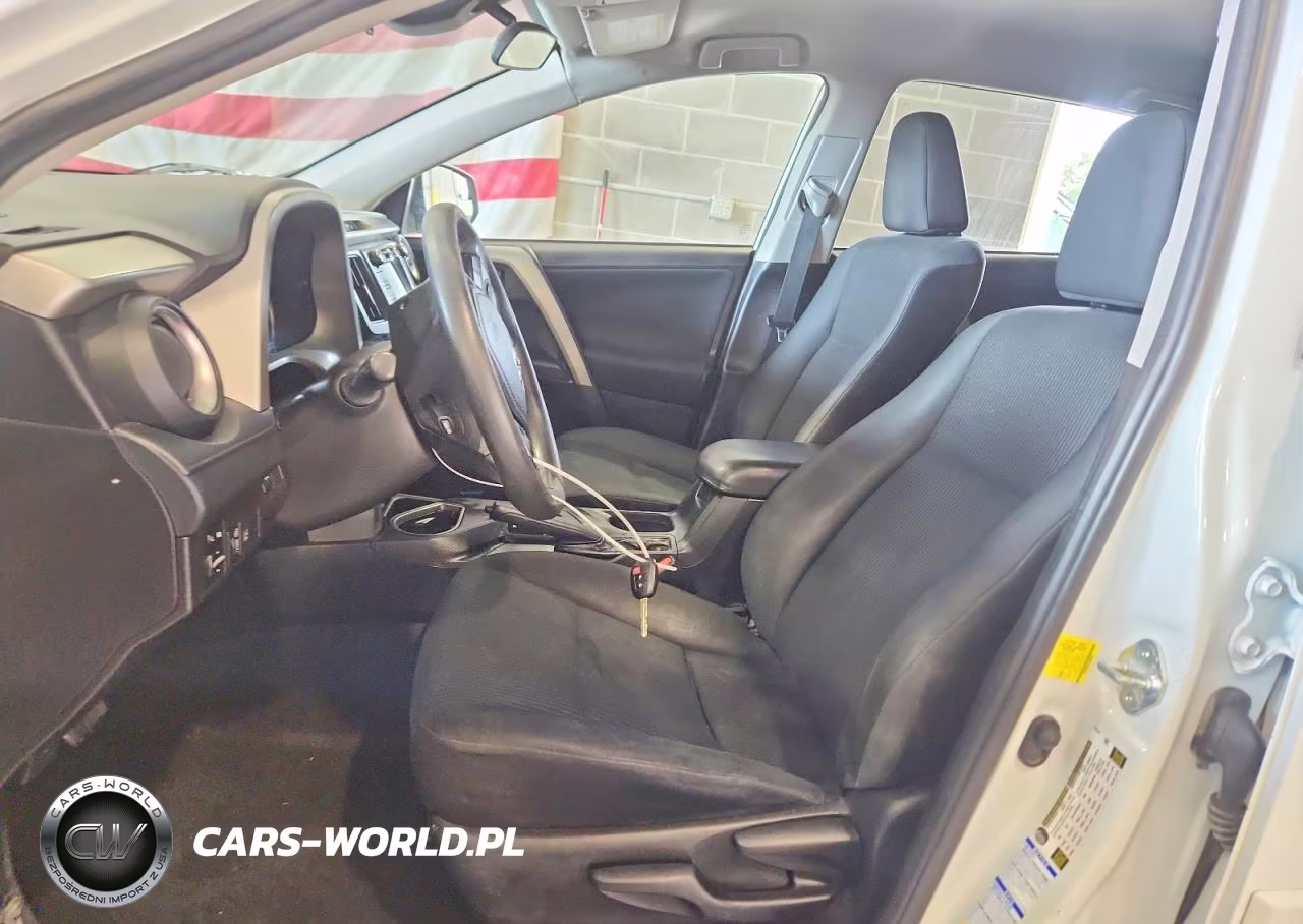 2018 Toyota Rav4 VIN:2T3BFREV8JW705917 - 7