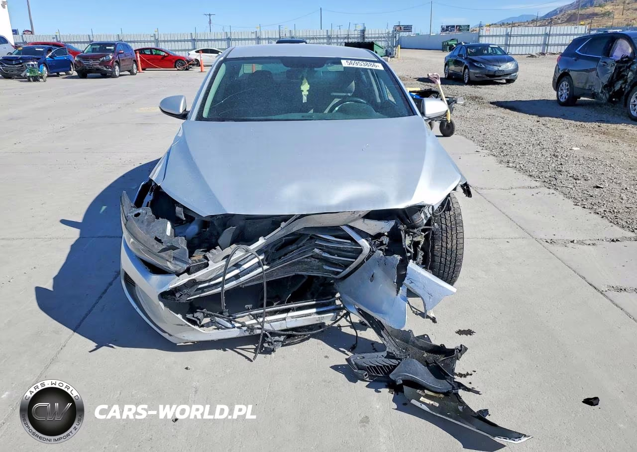 2018 Hyundai Elantra Se VIN:5NPD74LFXJH319009 - 5