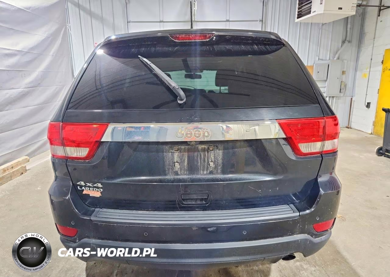 2013 Jeep Grand Cherokee Laredo VIN:1C4RJFAG1DC649975 - 6