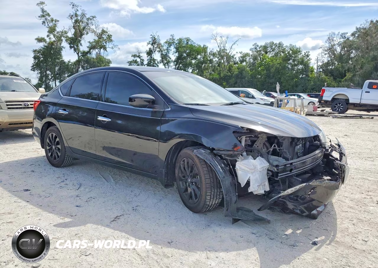 2018 Nissan Sentra S VIN:3N1AB7AP5JY325756 - 4