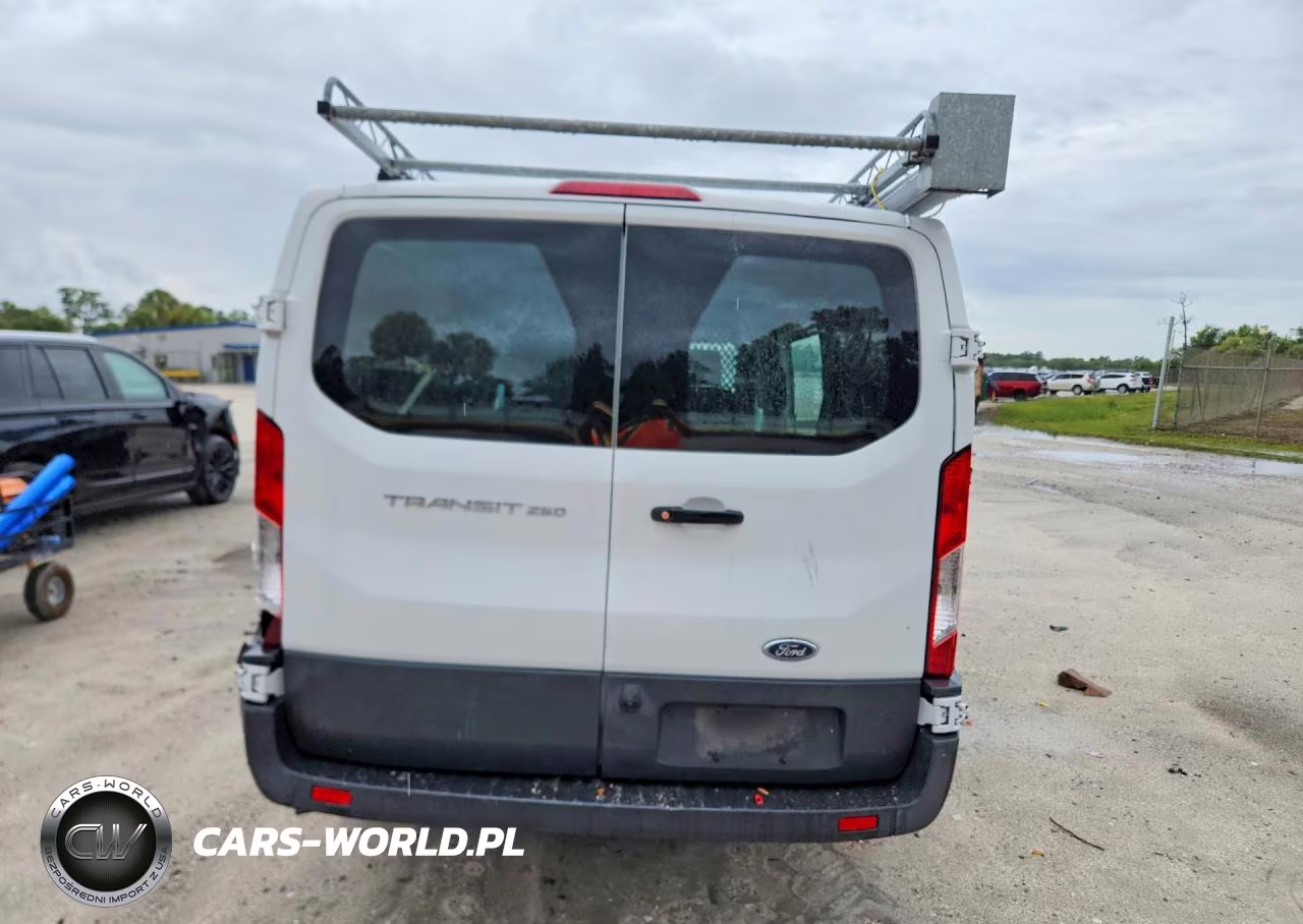 2018 Ford Transit T-250 VIN:1FTYR1YM2JKB16361 - 6