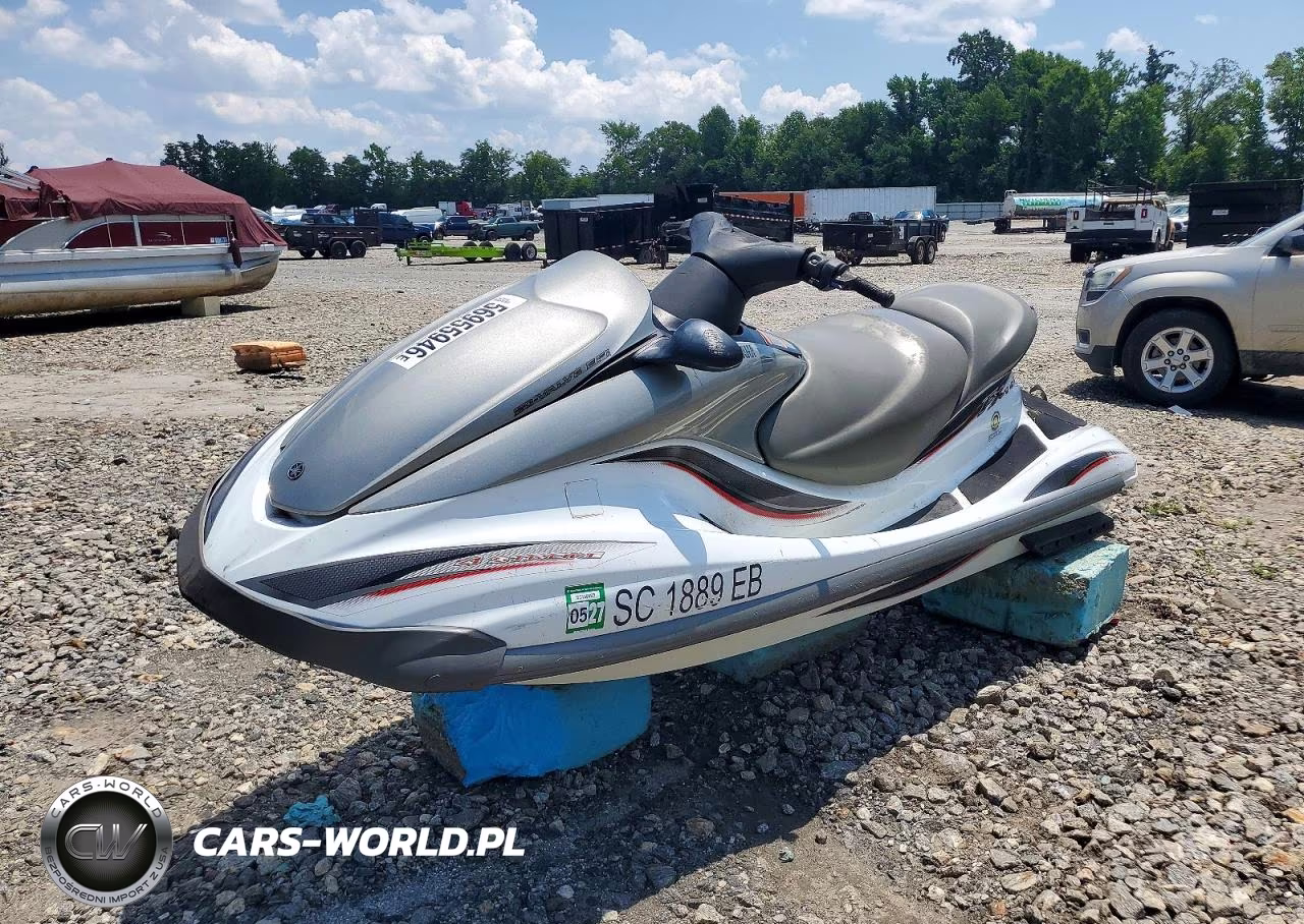 2002 Yam Jet Ski VIN:YAMA3215C202 - 2