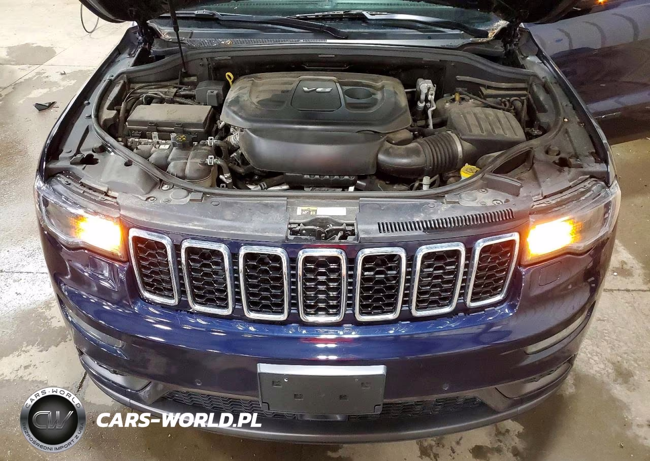 2018 Jeep Grand Cherokee Overland VIN:1C4RJFCG6JC436142 - 12