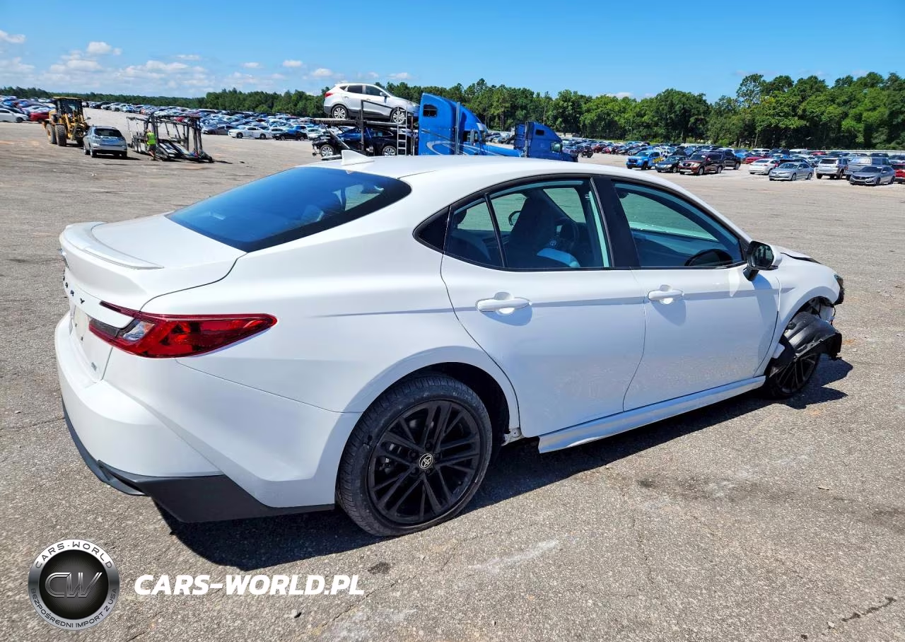 2025 Toyota Camry Se VIN:4T1DAACK3SU061223 - 3