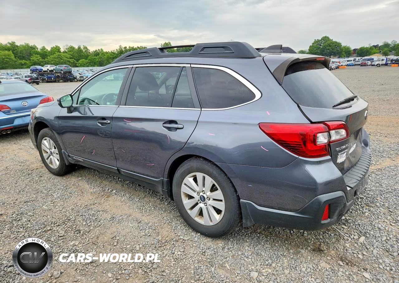 2018 Subaru Outback 2.5I Premium VIN:4S4BSAFC5J3311333 - 2