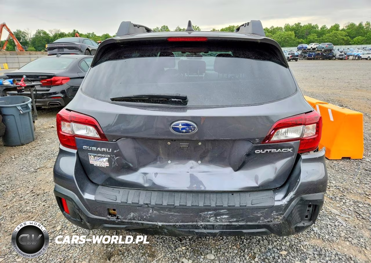 2018 Subaru Outback 2.5I Premium VIN:4S4BSAFC5J3311333 - 6