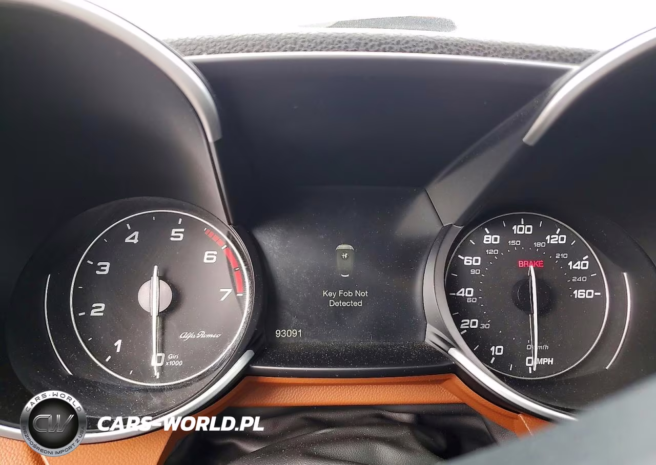 2017 Alfa Romeo Giulia VIN:ZARFAEBN9H7555714 - 9