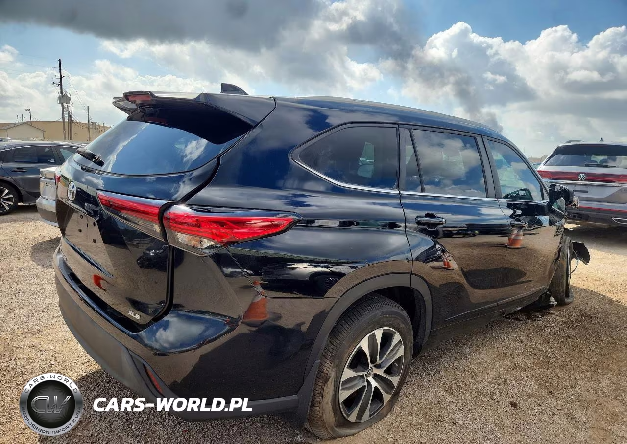 2023 Toyota Highlander Xle VIN:5TDKDRAH8PS037231 - 3