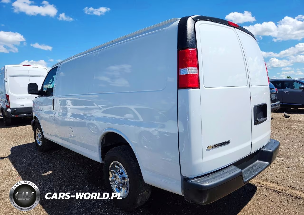 2020 Chevrolet Express G2500 VIN:1GCWGAFP7L1267960 - 2