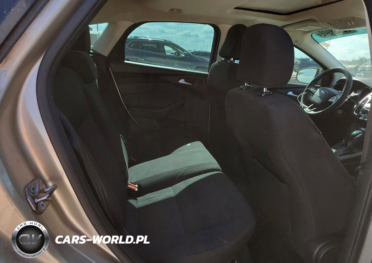 2017 Ford Focus Sel VIN:1FADP3M20HL262367 - 10