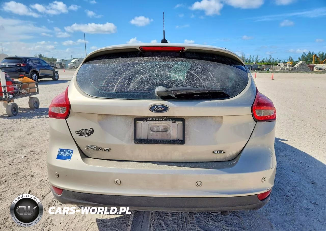 2017 Ford Focus Sel VIN:1FADP3M20HL262367 - 6