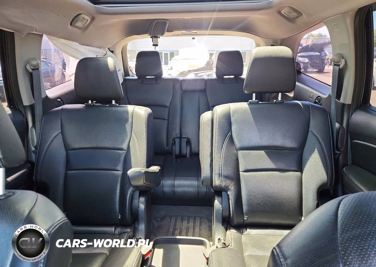 2017 Honda Pilot Elite VIN:5FNYF6H0XHB068375 - 10