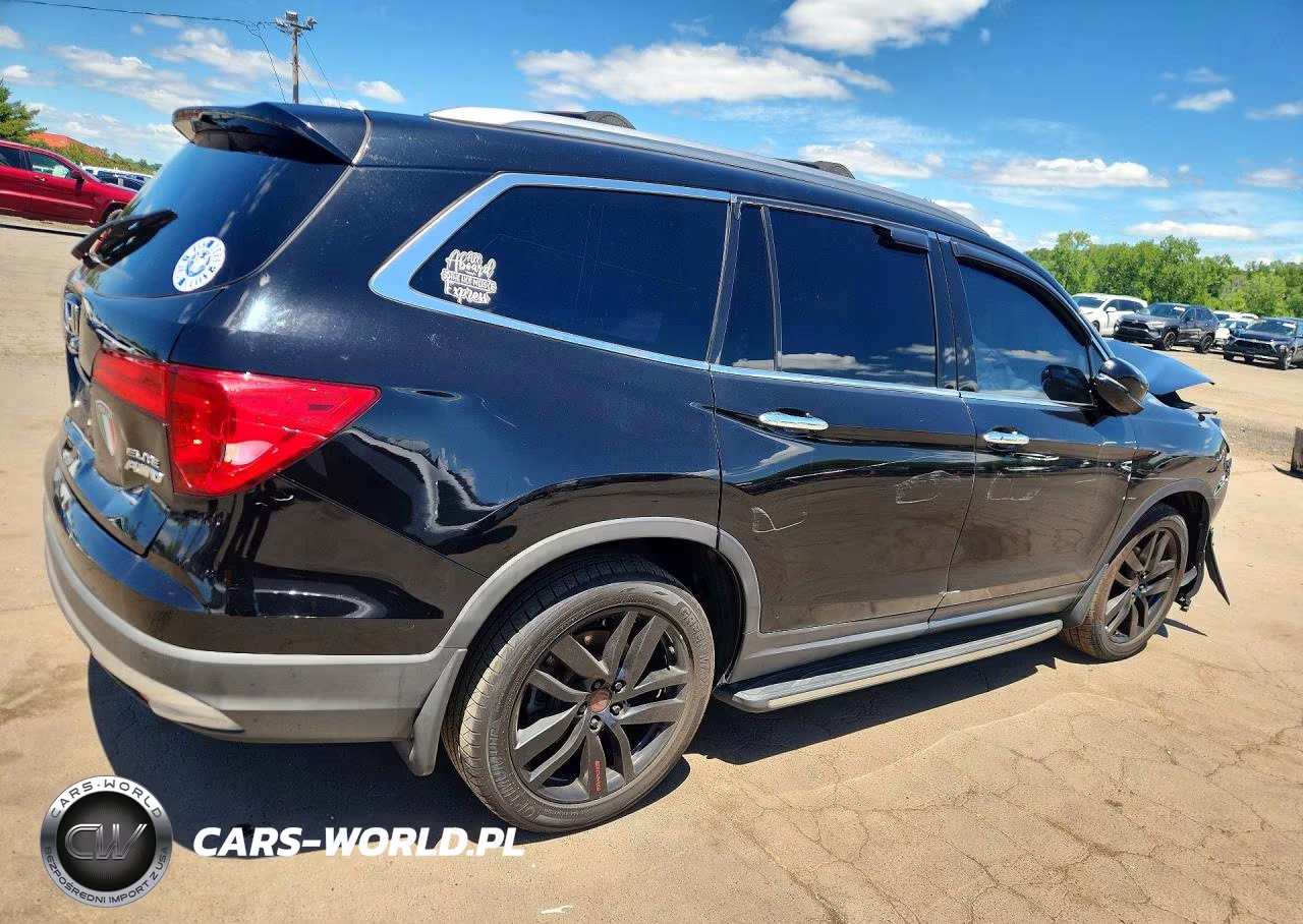 2017 Honda Pilot Elite VIN:5FNYF6H0XHB068375 - 3