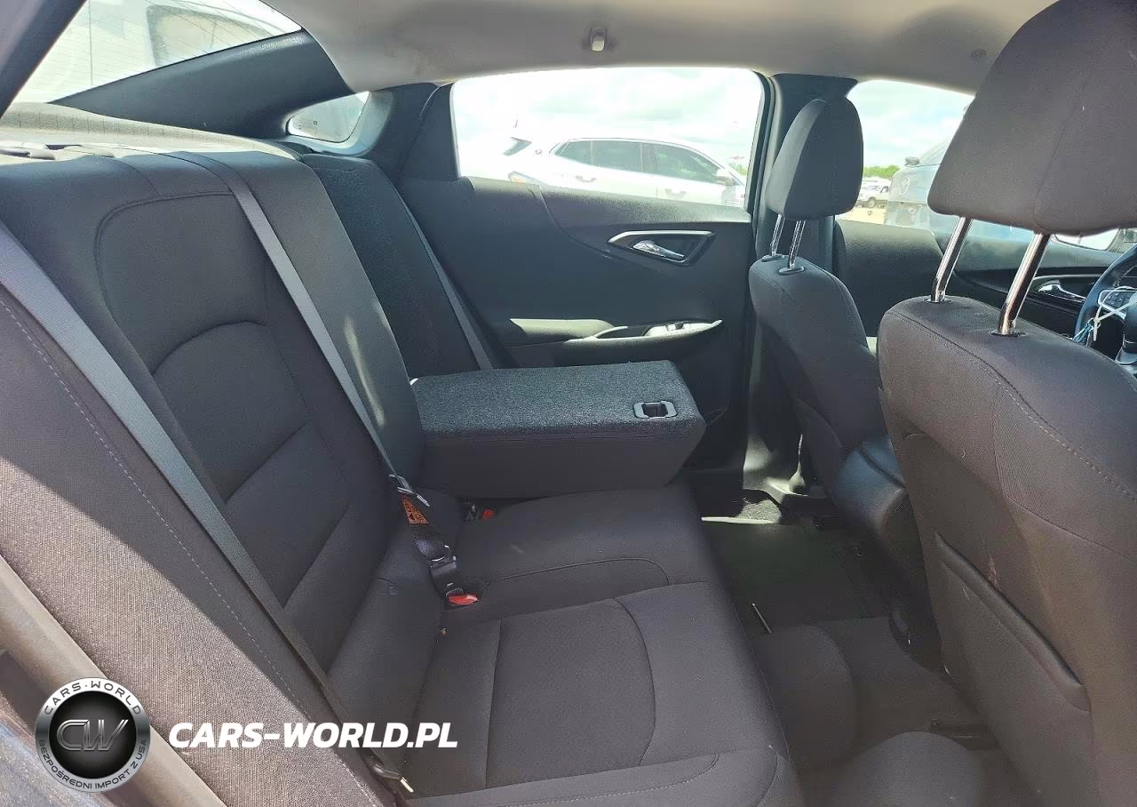 2020 Chevrolet Malibu Rs VIN:1G1ZG5ST2LF120903 - 10