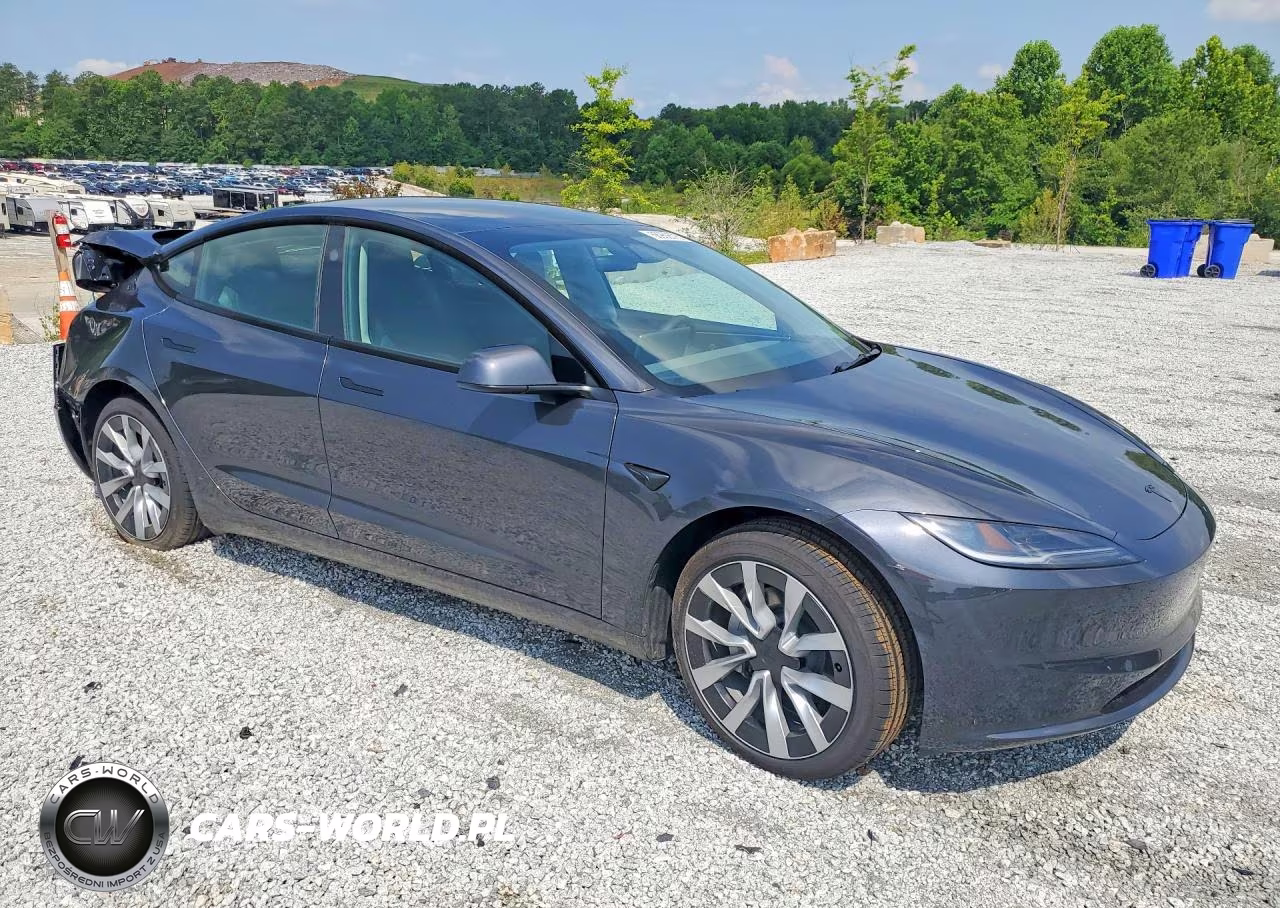 2026 Tesla Model 3 VIN:5YJ3E1EB3TF116782 - 4