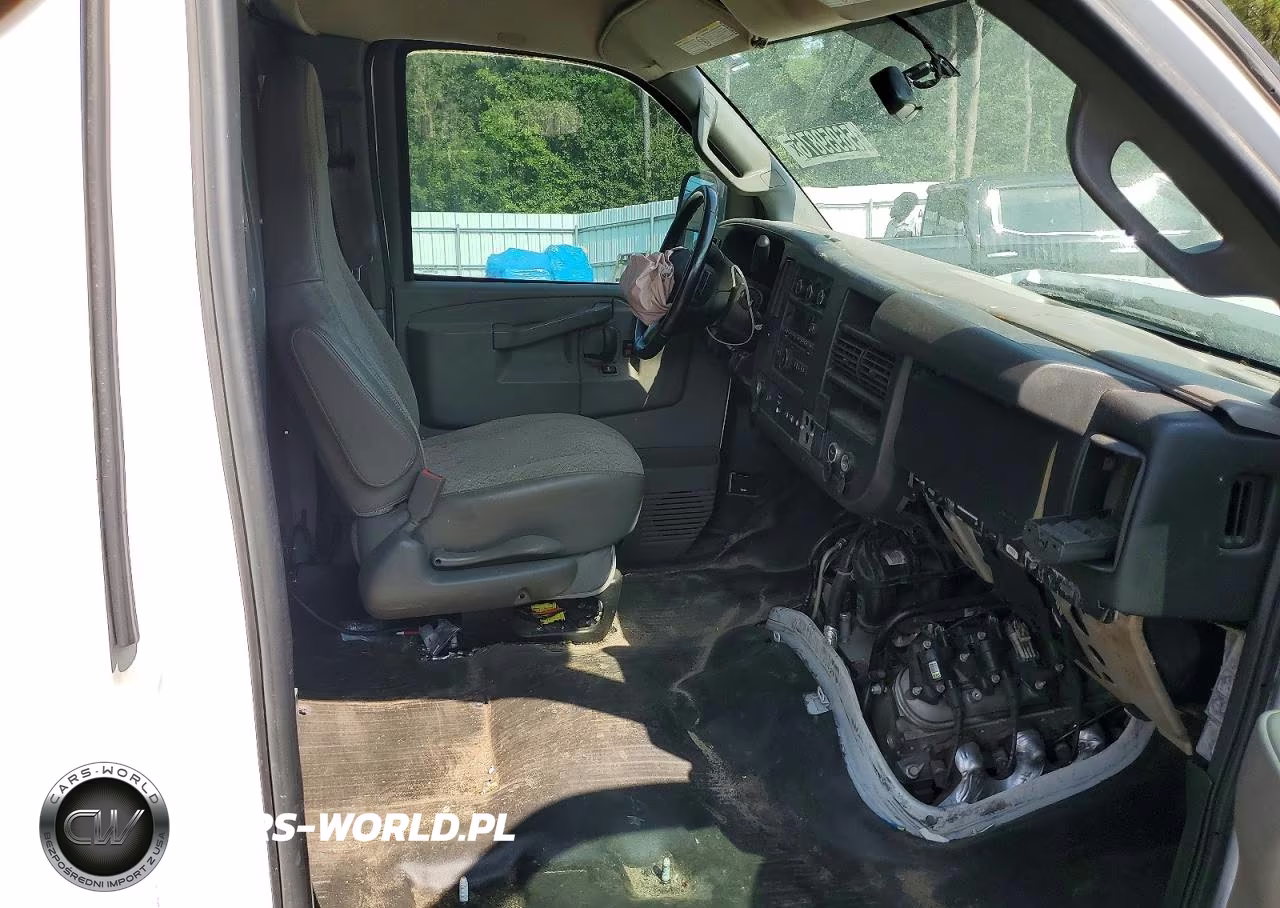 2016 Chevrolet Express G2500 VIN:1GCWGAFF4G1339405 - 11