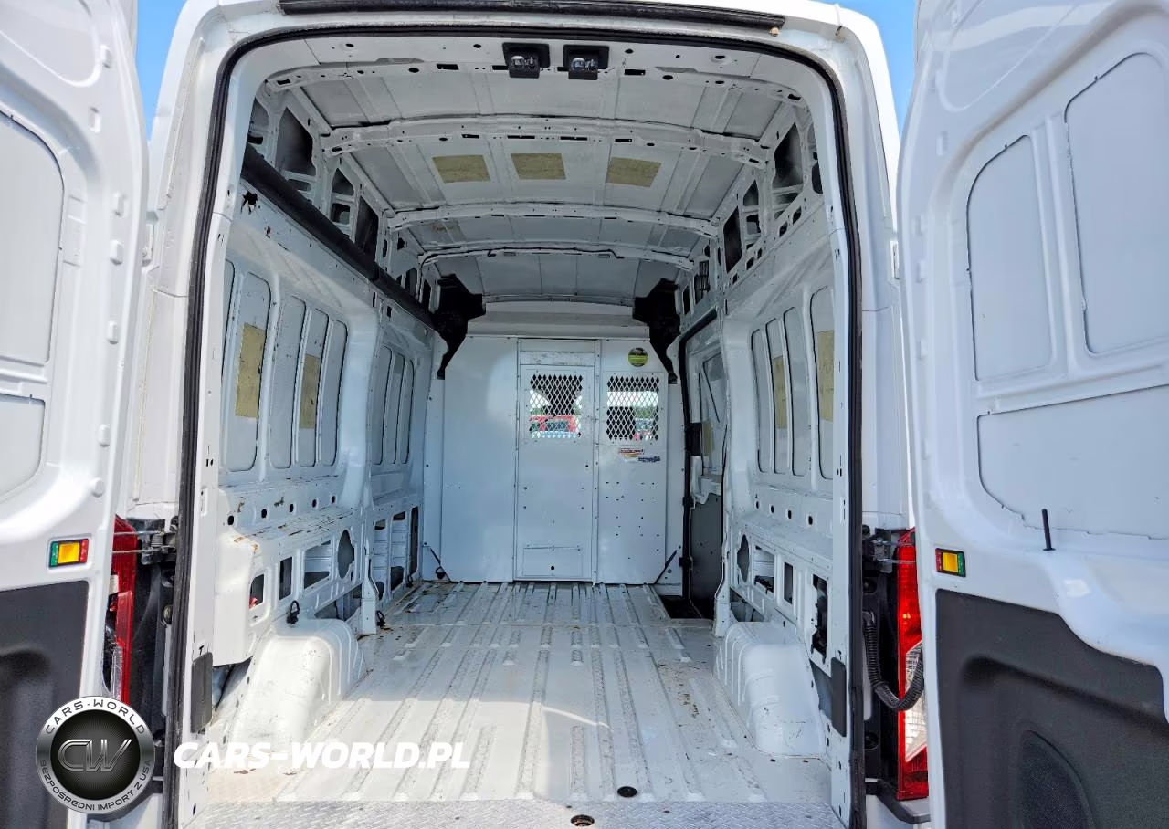 2016 Ford Transit T-250 VIN:1FTYR2XV2GKA84553 - 10