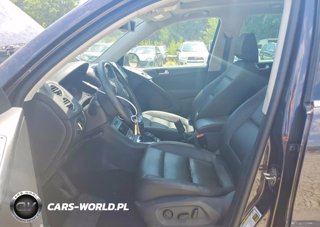 2016 Volkswagen Tiguan S VIN:WVGBV7AX2GW521755 - 7
