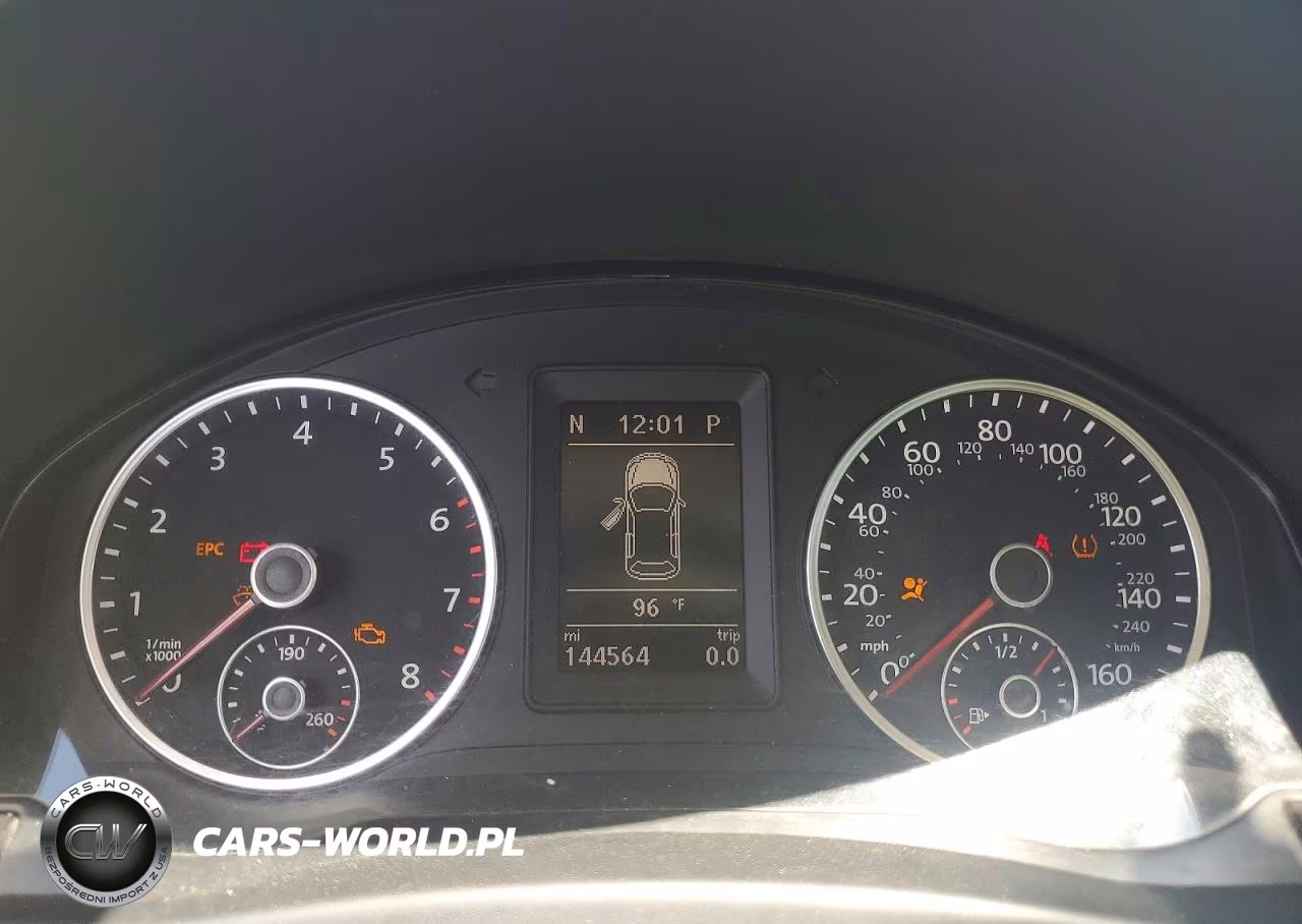2016 Volkswagen Tiguan S VIN:WVGBV7AX2GW521755 - 9