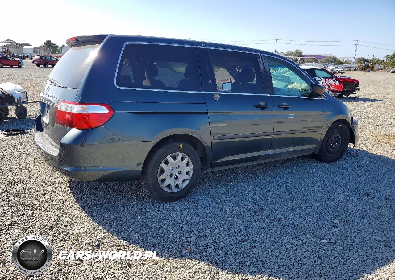 2006 Honda Odyssey Lx VIN:5FNRL38226B002266 - 3