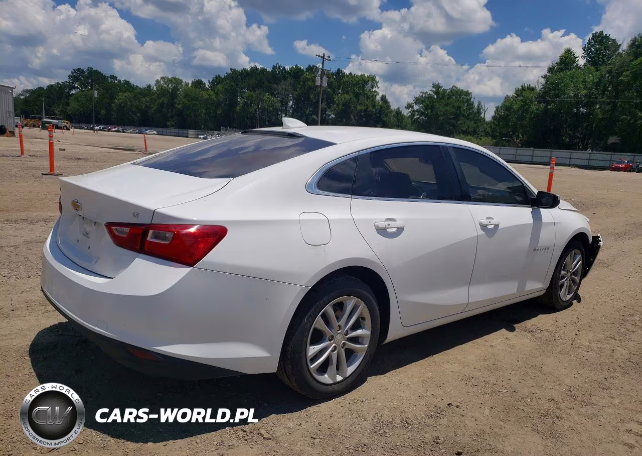2018 Chevrolet Malibu Lt VIN:1G1ZD5ST1JF243579 - 3
