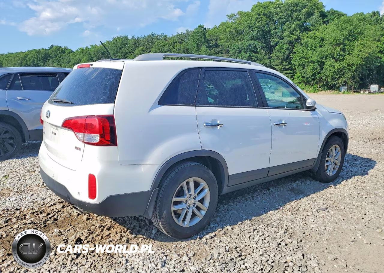 2015 Kia Sorento Lx VIN:5XYKT4A79FG585599 - 3