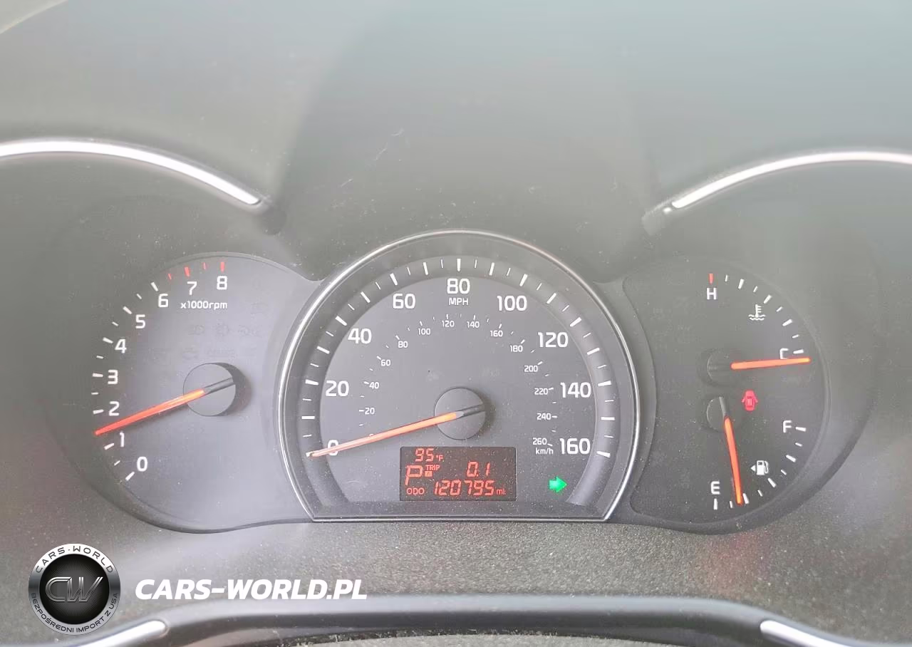 2015 Kia Sorento Lx VIN:5XYKT4A79FG585599 - 9
