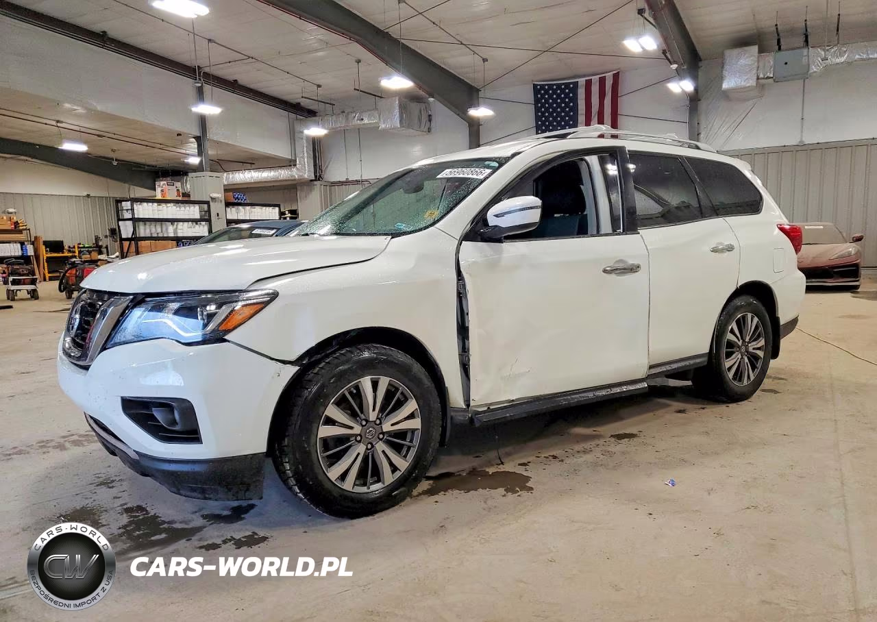 2017 Nissan Pathfinder Sv