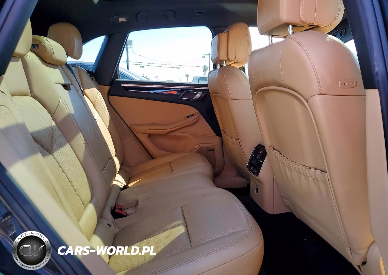 2018 Porsche Macan S VIN:WP1AB2A51JLB39203 - 11