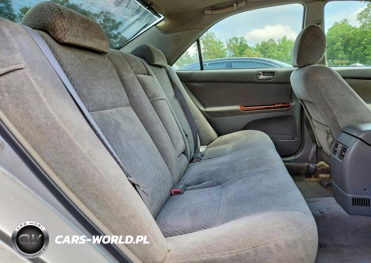 2004 Toyota Camry Le VIN:4T1BE30K64U281910 - 10